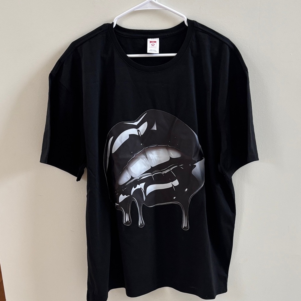 Black Graphic Lip Drip T-Shirt